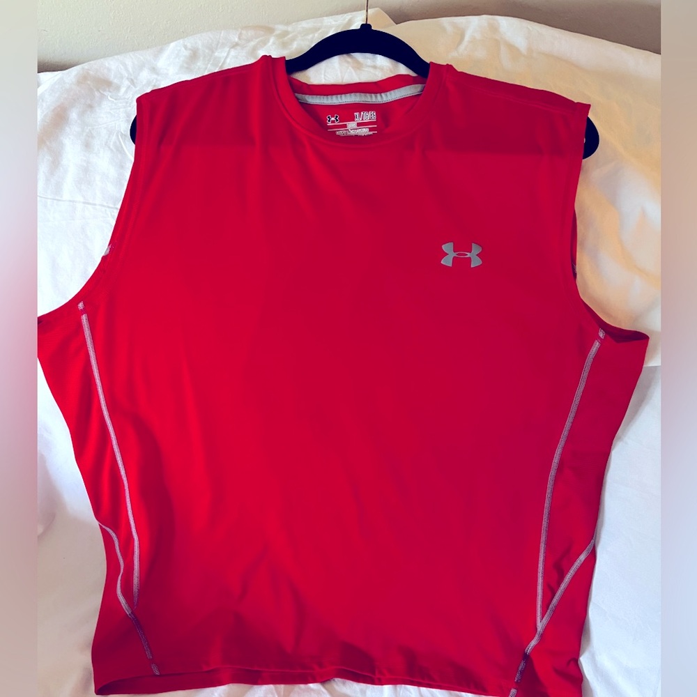 XL Men’s Under Armour heat gear tank top
